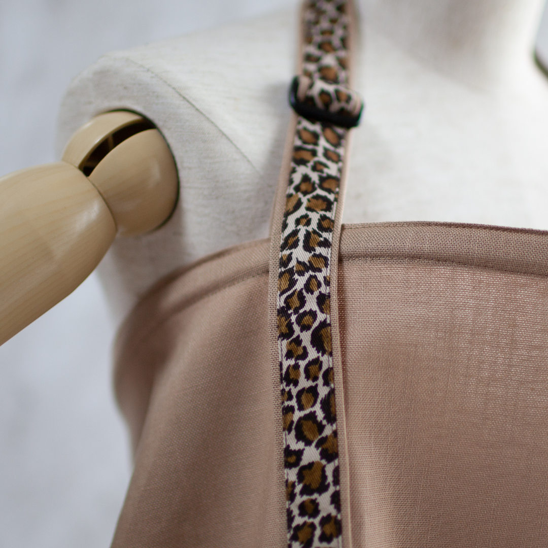 PSNY Nursing Cape Ngorongoro Leopard Latte