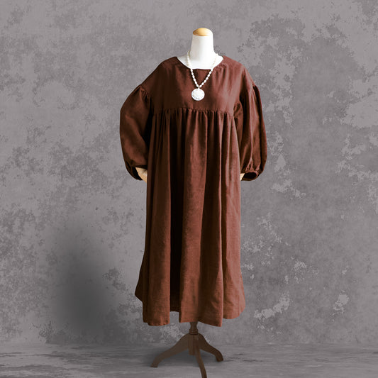 Linen ナチュラルリネン ギャザー ワンピース（長袖）｜ブリックブラウン ／ ヴィンテージグリーン