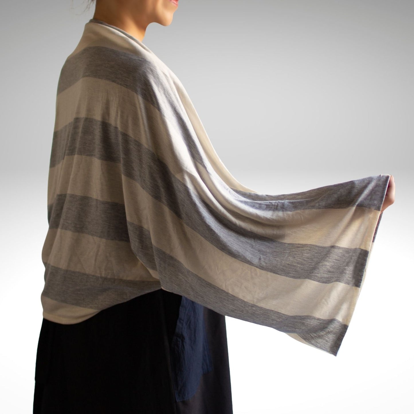 Sleeve Stole Cream &amp; Grey Stripes Soft &amp; Soft 材料肩帶袖斗篷 SS01