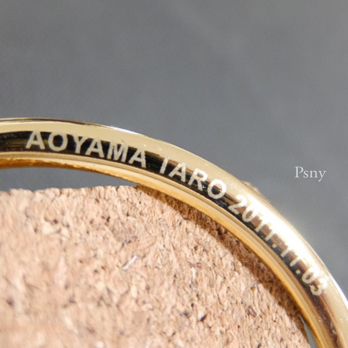 Optional: engraving on the ring