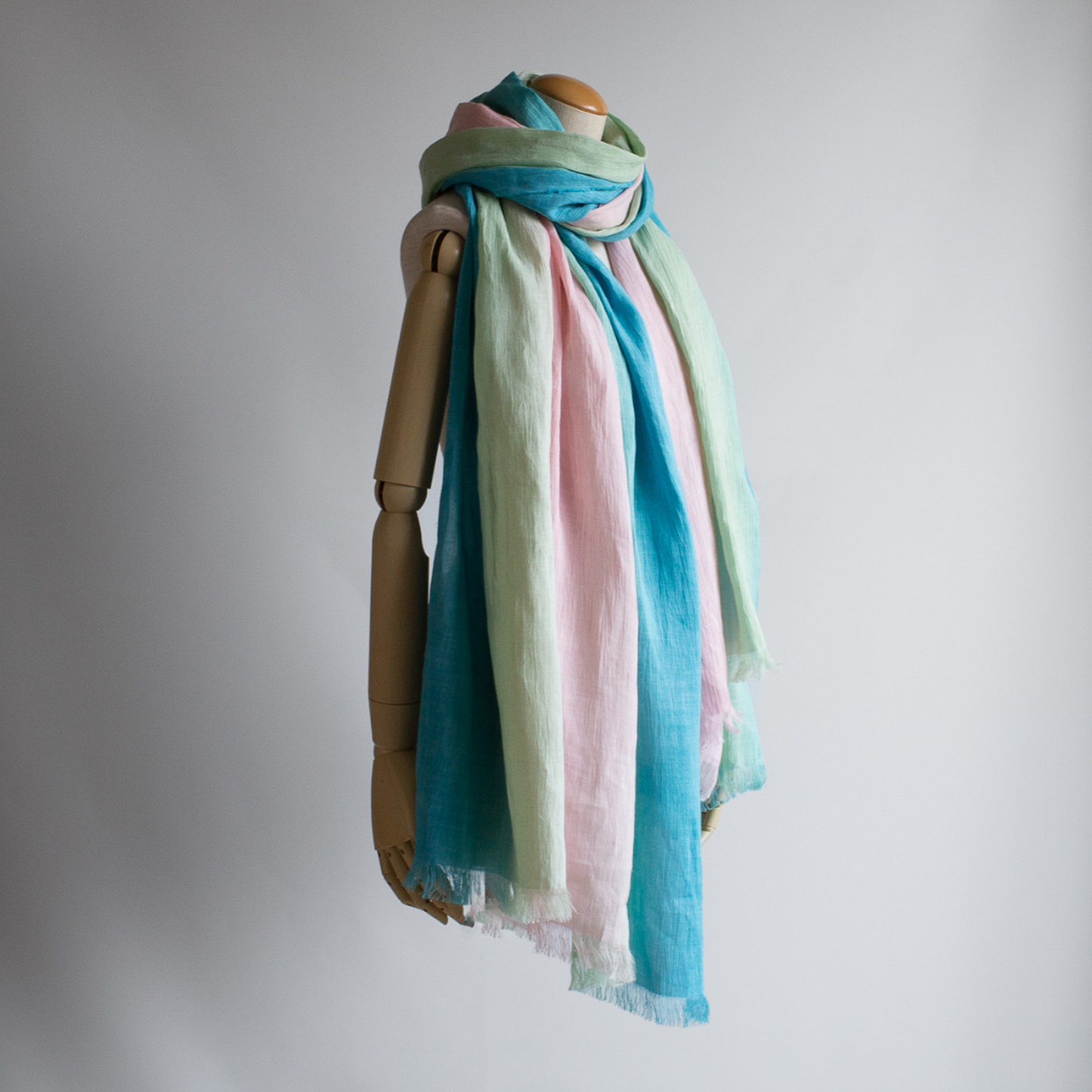 Hand-rolled Linen Yoryu Gradation Primavera Large Scarf Omi Chijimi Hand-dyed Long Scarf -SG01