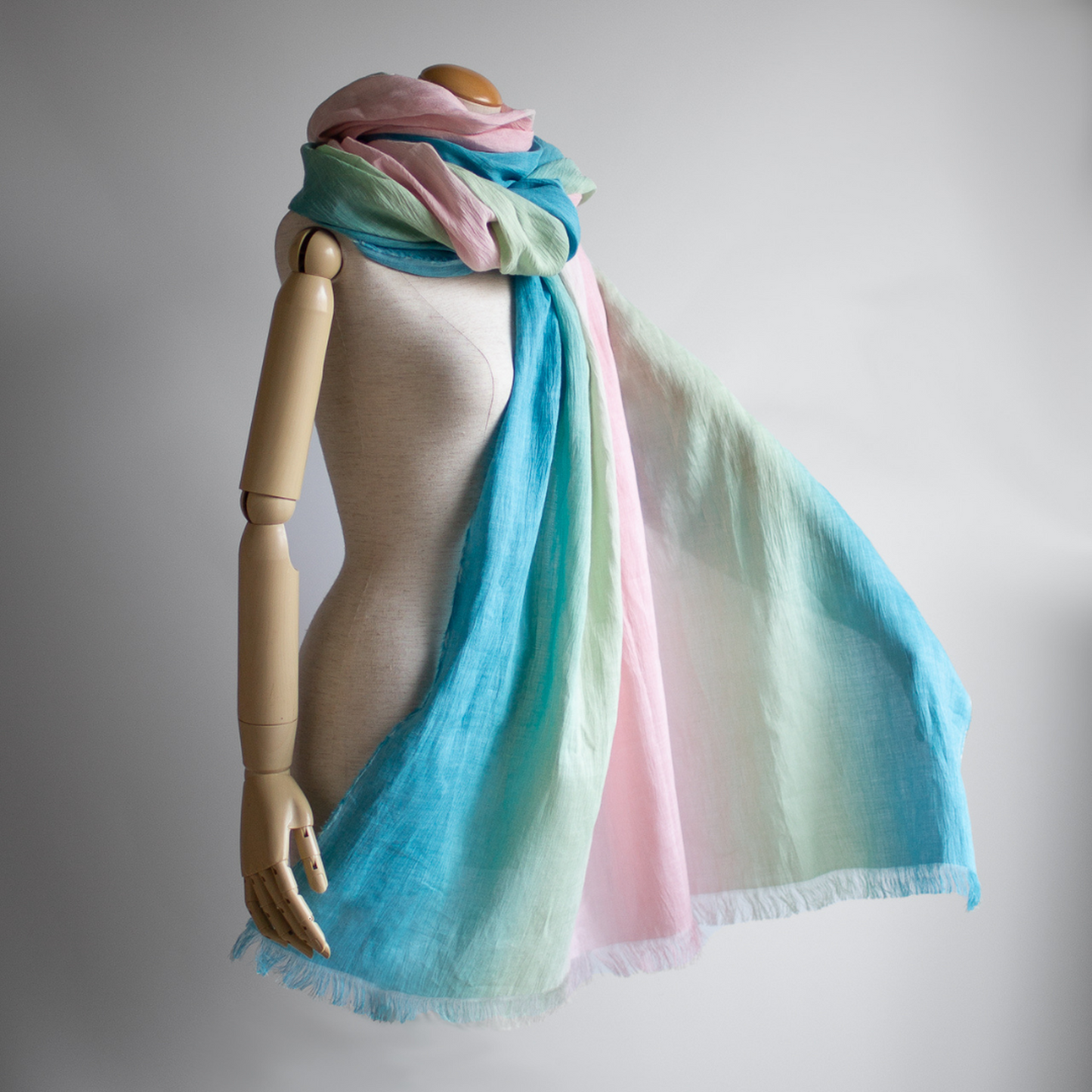 Hand-rolled Linen Yoryu Gradation Primavera Large Scarf Omi Chijimi Hand-dyed Long Scarf -SG01