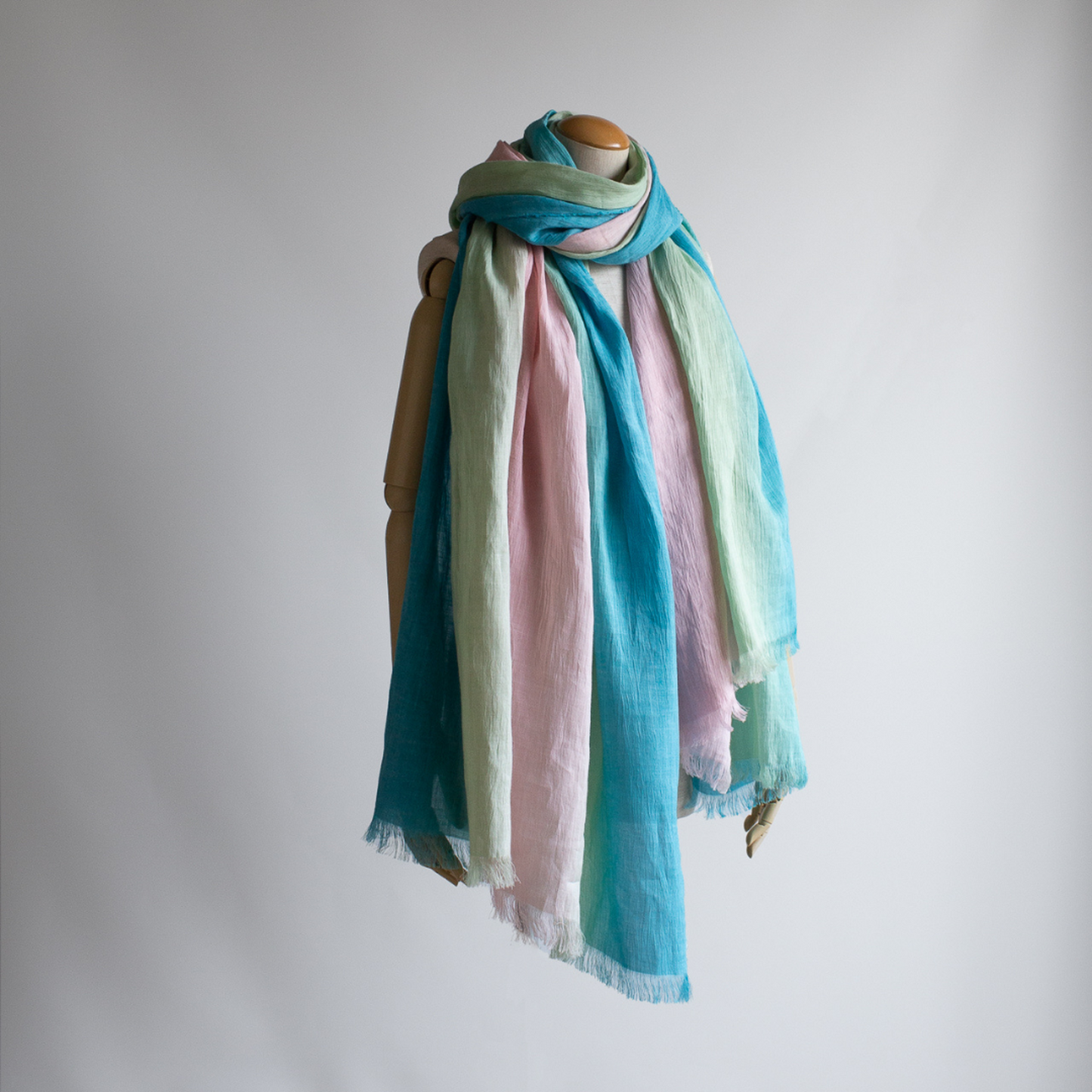 Hand-rolled Linen Yoryu Gradation Primavera Large Scarf Omi Chijimi Hand-dyed Long Scarf -SG01