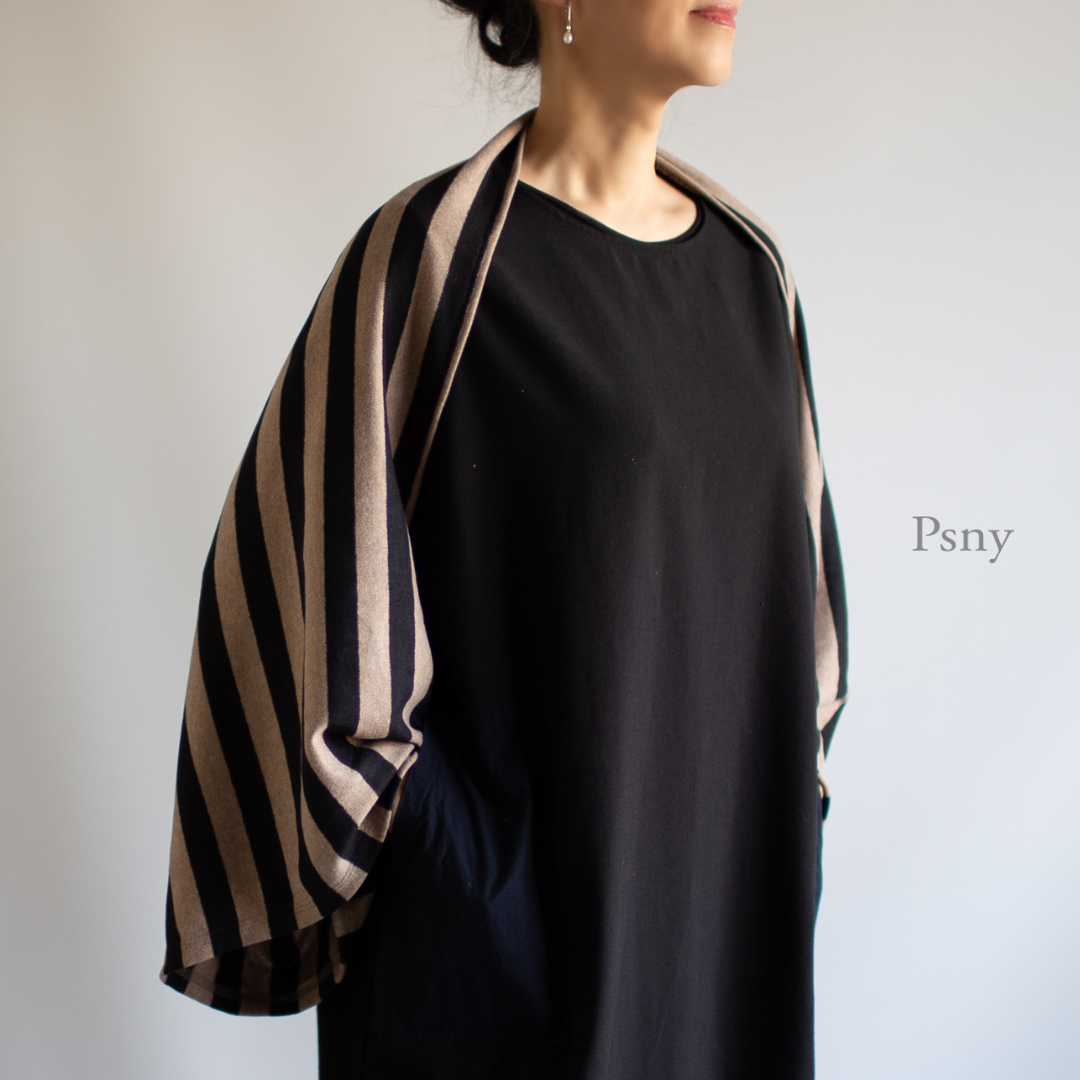 PSNY Summer cooling measures shoulder only stole Black &amp; ecru striped stole SS03